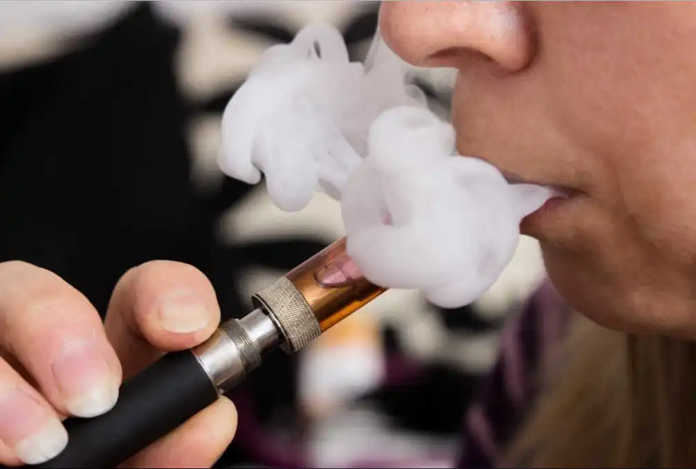 Dinilai Lebih ‘Sehat’, Bisnis Vape Laris Manis